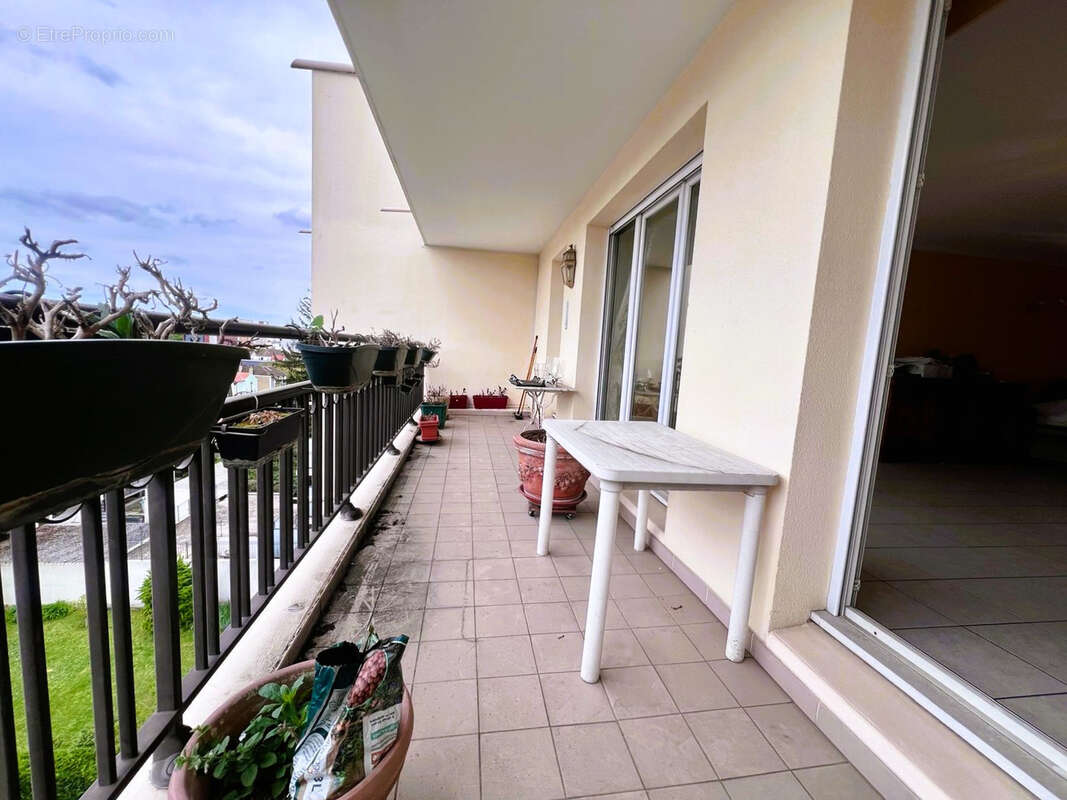Appartement à ROSNY-SOUS-BOIS