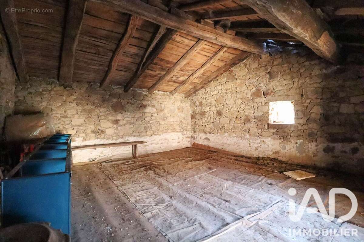 Maison 55 m² à Gajoubert  - photo 7
