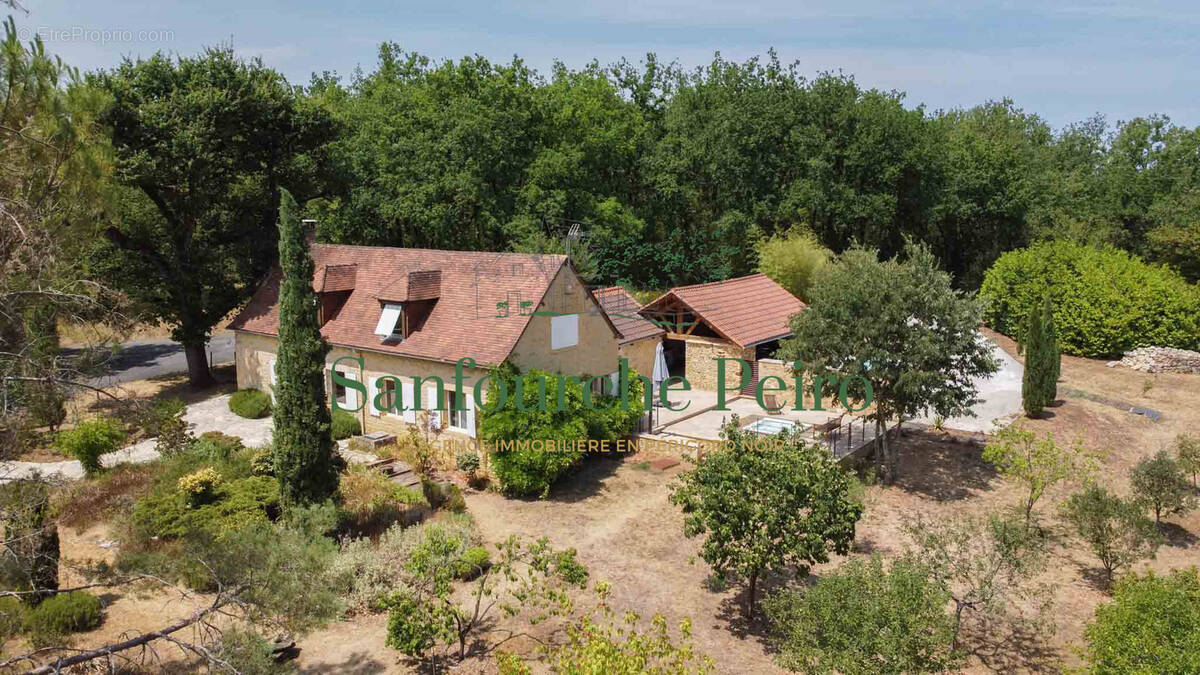 Maison à BORREZE
