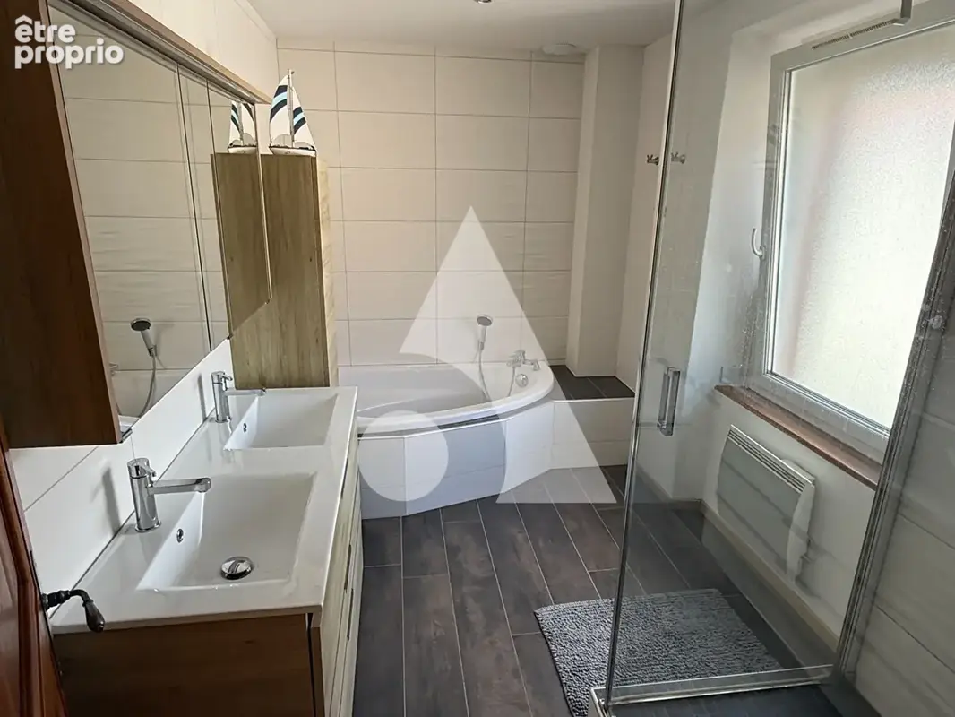 Maison Fesches Le Chatel 7 pièce(s) 170 m2 - photo 12