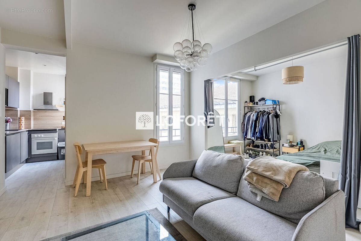 Appartement à PARIS-15E