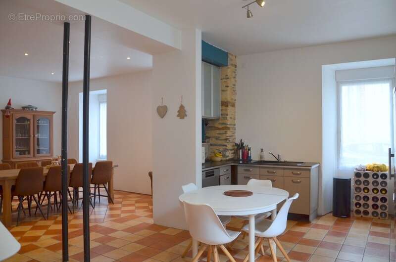 Maison 9 pièces et studio – Candé (49) - photo 5
