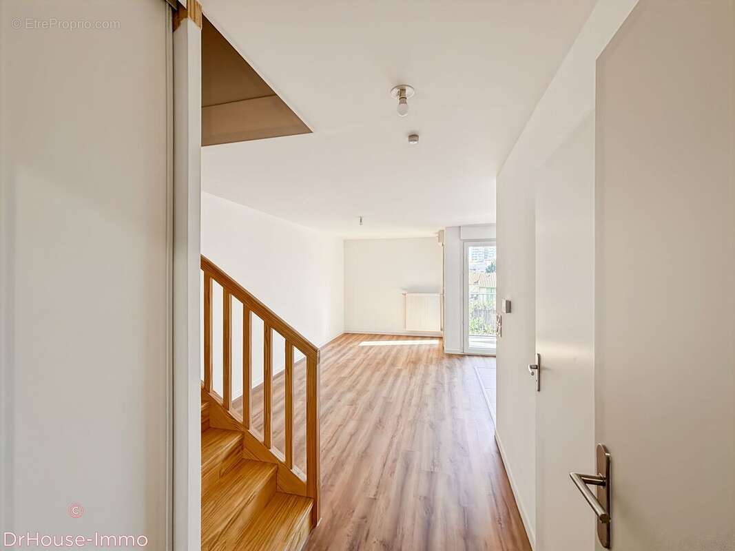 Appartement 77 m² à Merignac  - photo 28