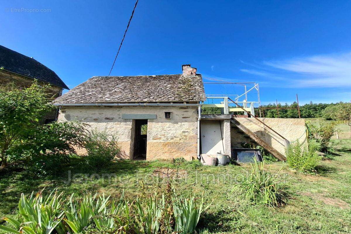 Maison à LAVAL-SUR-LUZEGE