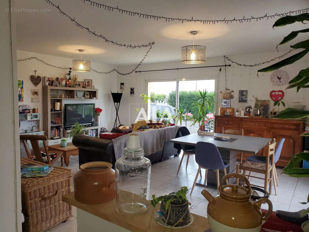 Maison à TAIZE-AIZIE