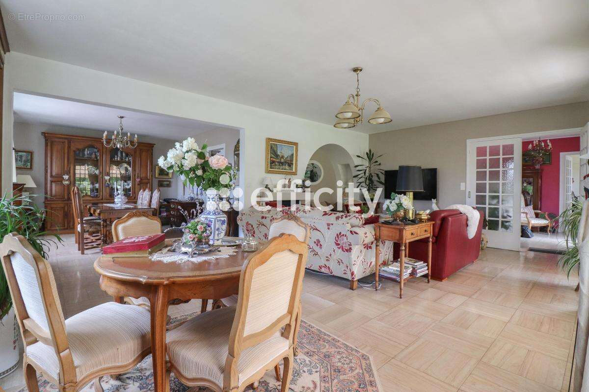 Maison 224 m² à Conches-En-Ouche  - photo 6