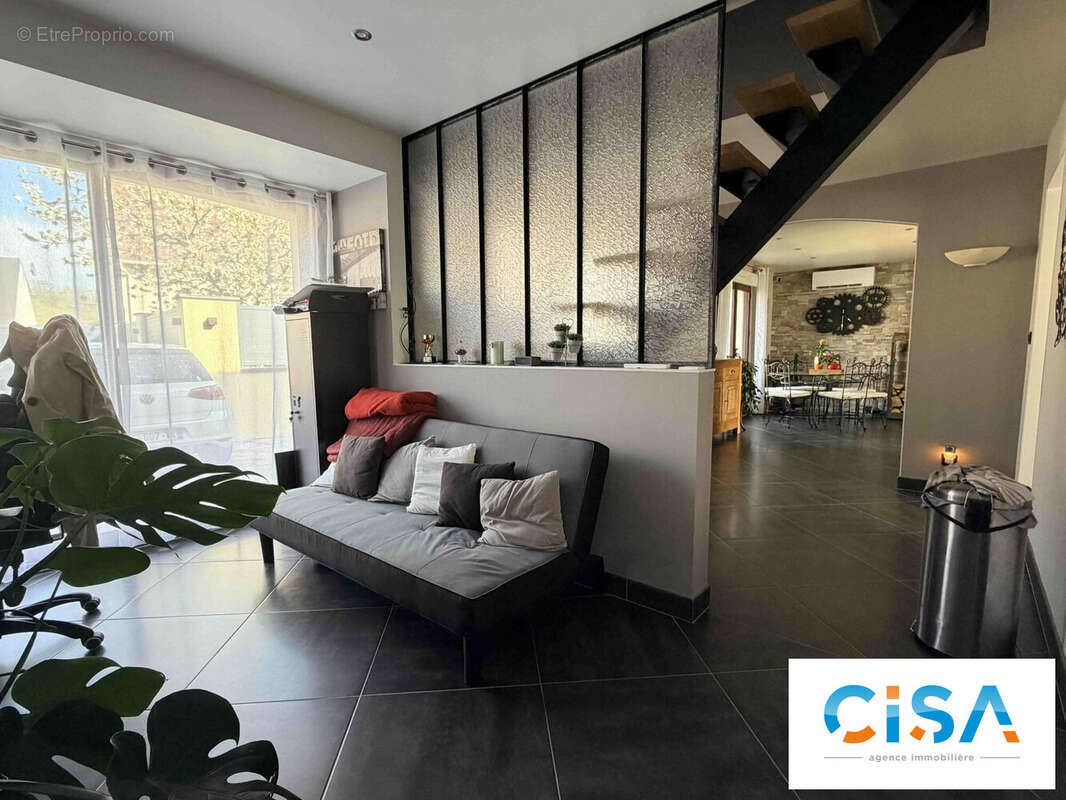 Maison à VERNEUIL-EN-HALATTE