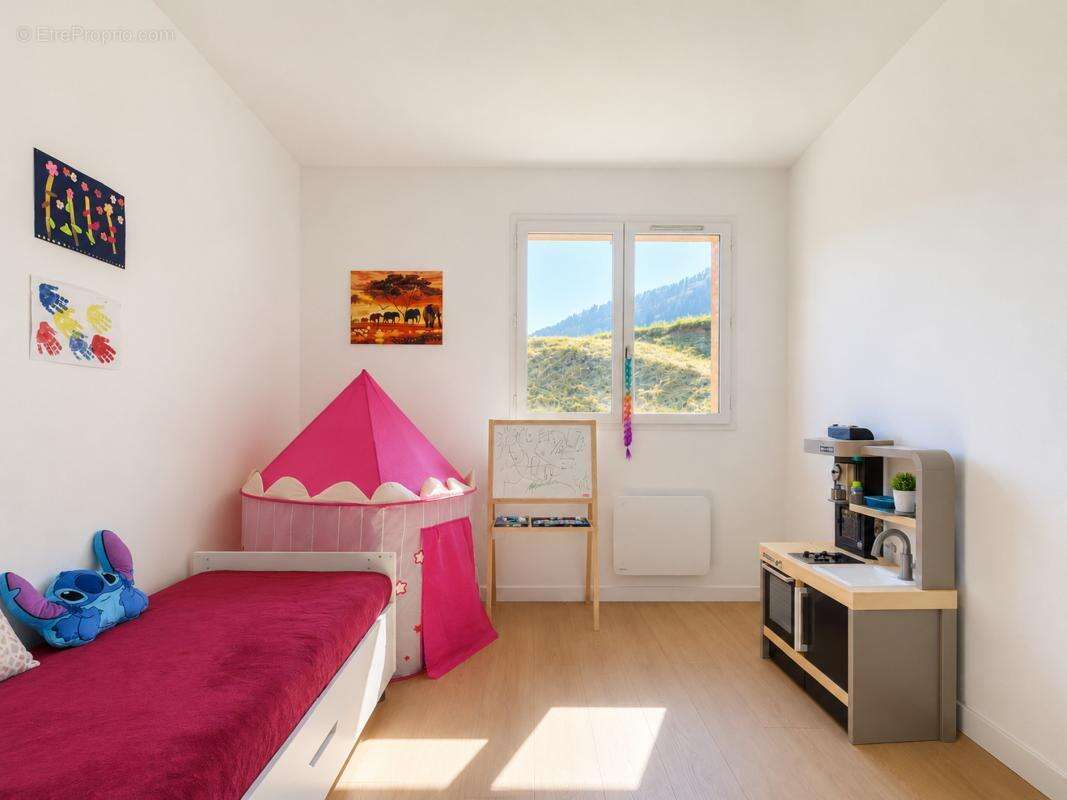 Maison 150 m² à La Tour  - photo 10