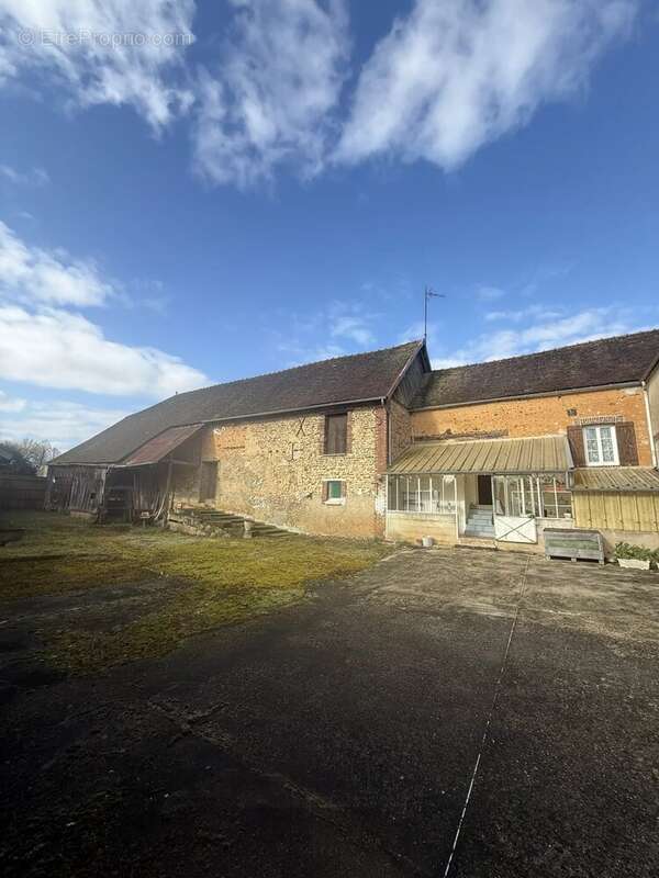 Maison à ARCES-DILO