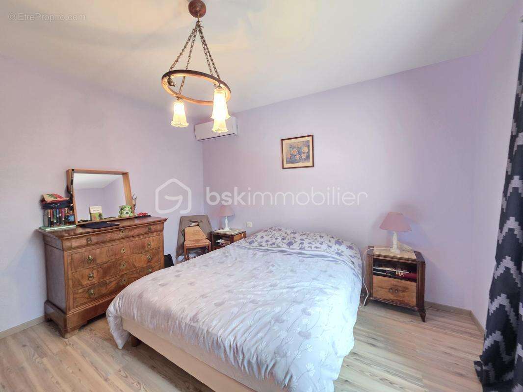 Maison à SAINTE-COLOMBE-EN-BRUILHOIS