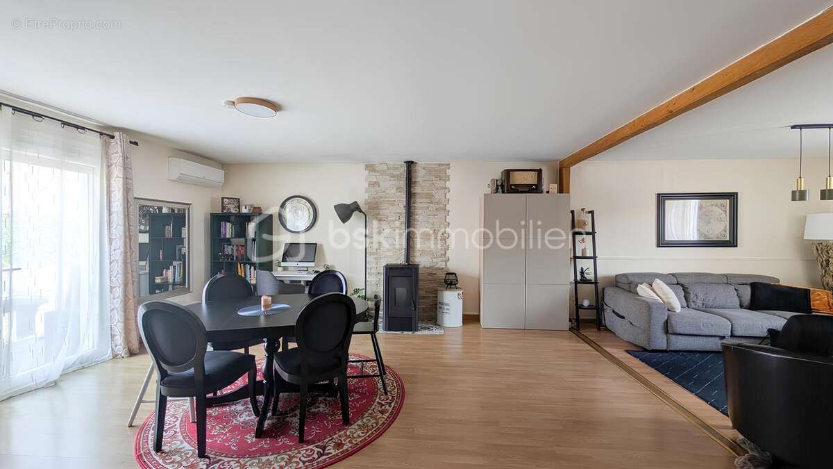 Appartement à EPINAY-SUR-ORGE