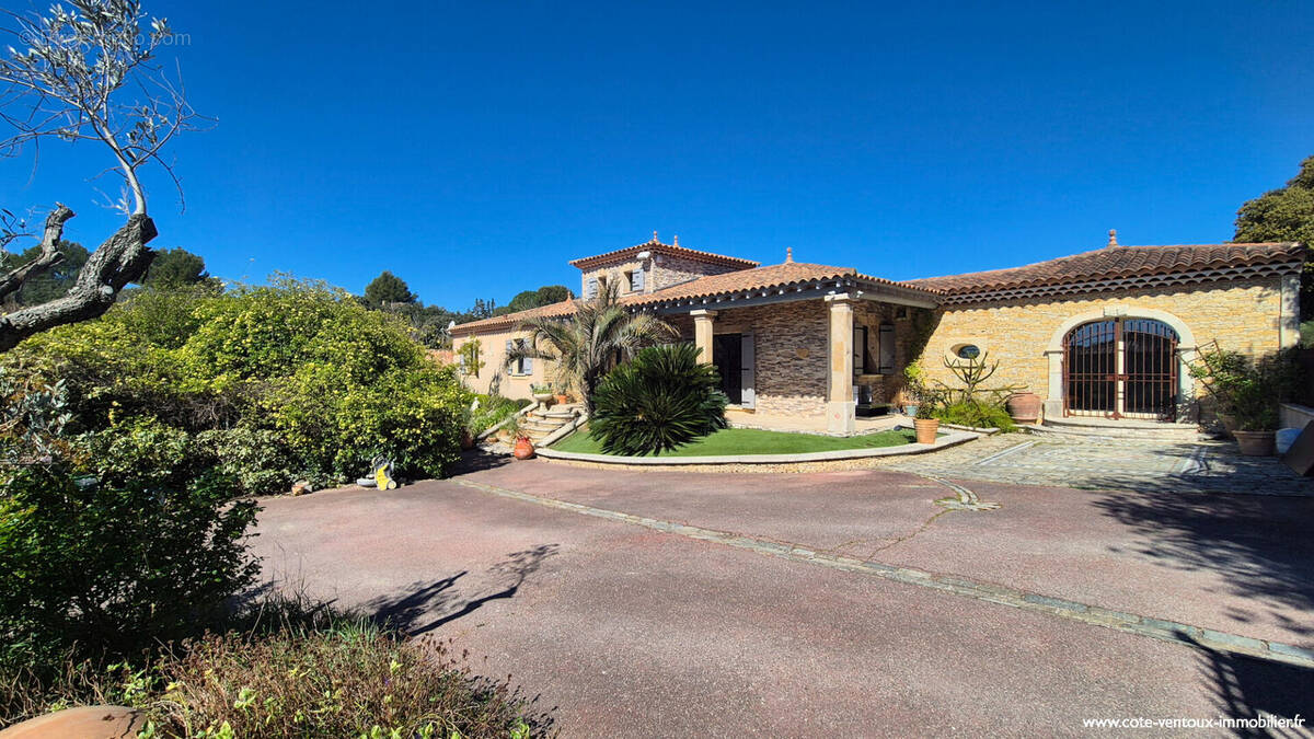 Maison à VACQUEYRAS