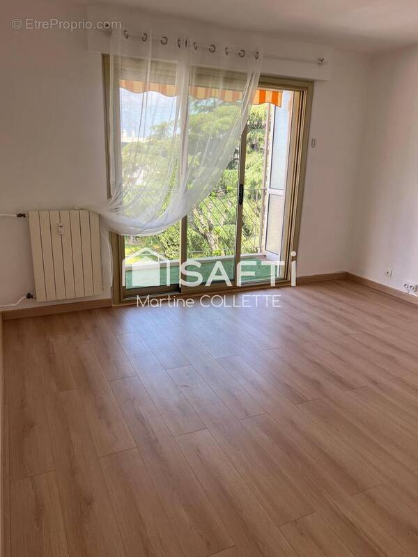 Photo 1 - Appartement à SIX-FOURS-LES-PLAGES