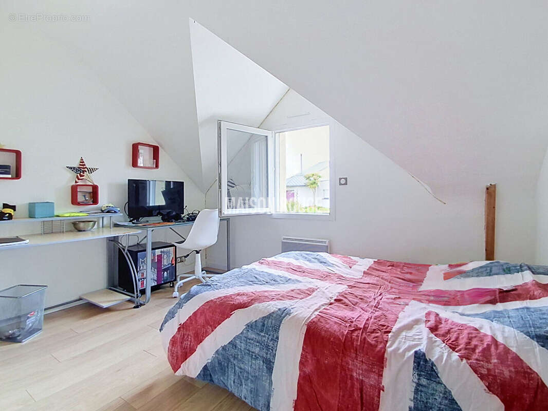 Superbe maison familiale - Vie de plain-pied - 5 chambres - Plein Sud - Sans vis-à-vis - HENON - photo 8