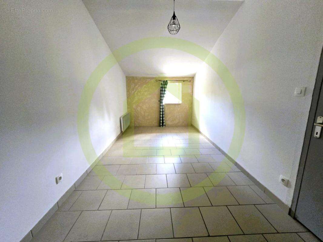 Maison à SAINT-CIERS-SUR-GIRONDE