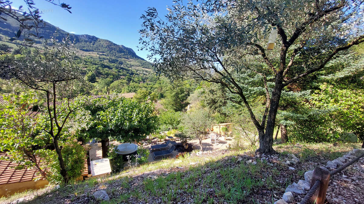 Maison à SAHUNE