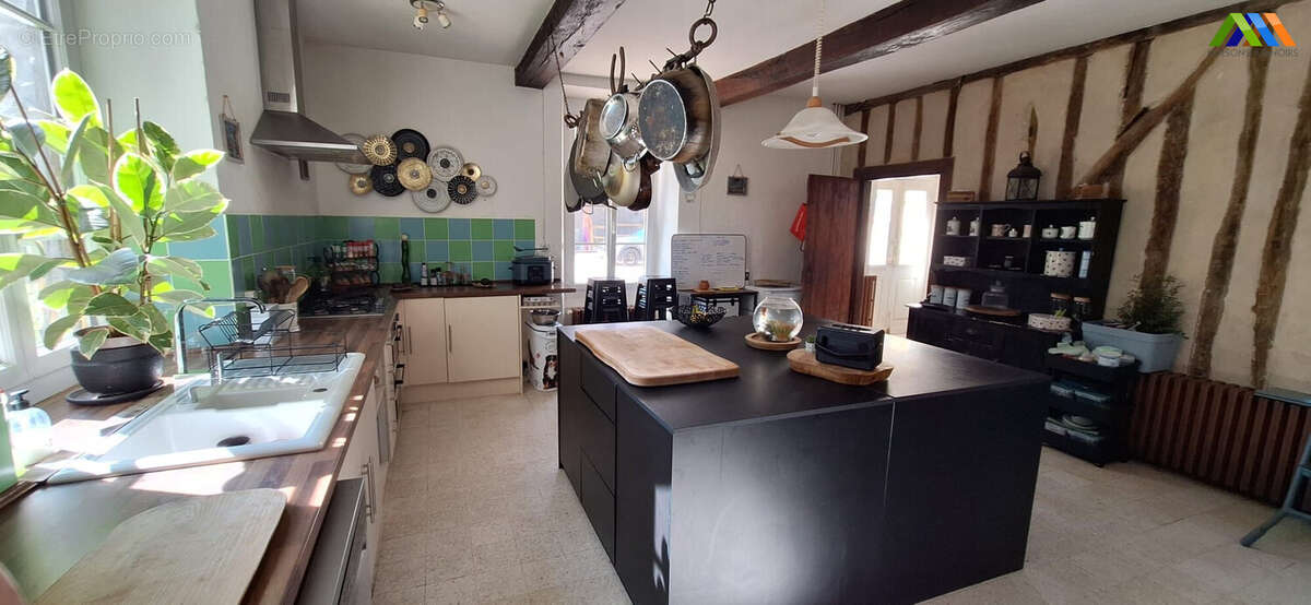 Maison 283 m² à Trie-Sur-Baise  - photo 9