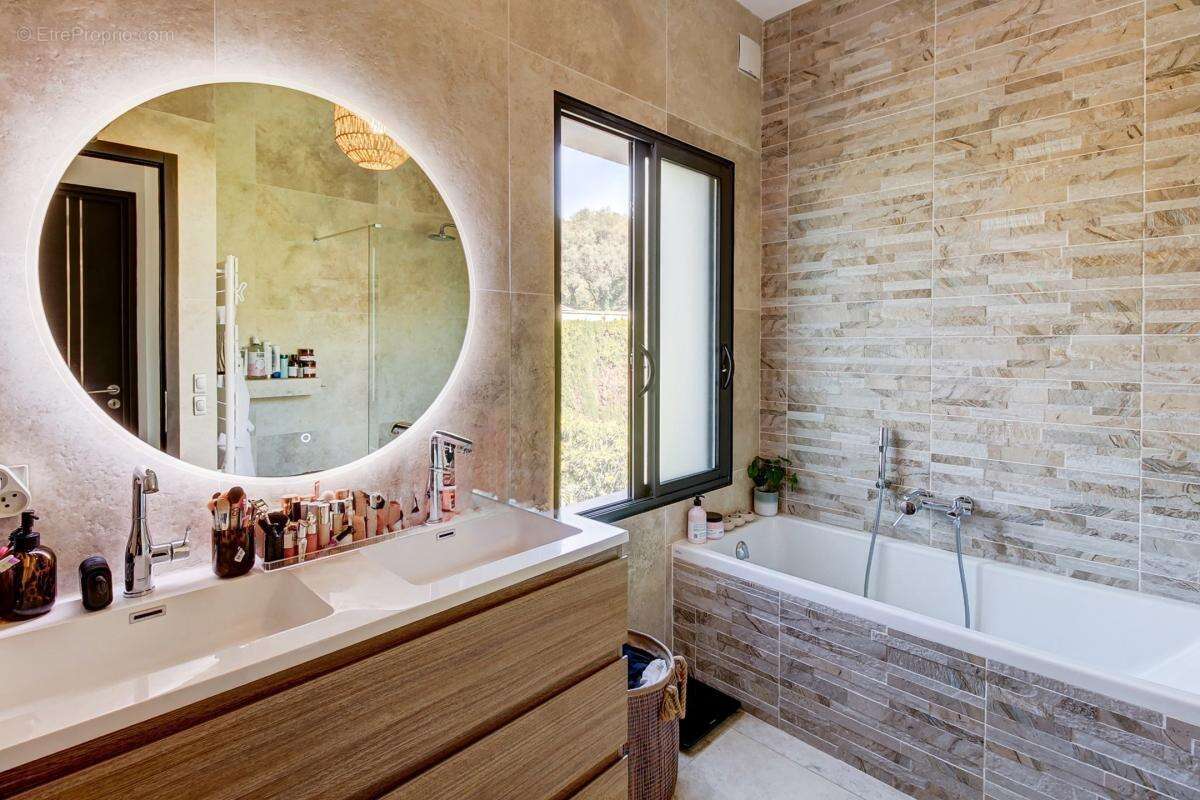 Maison à LA COLLE-SUR-LOUP