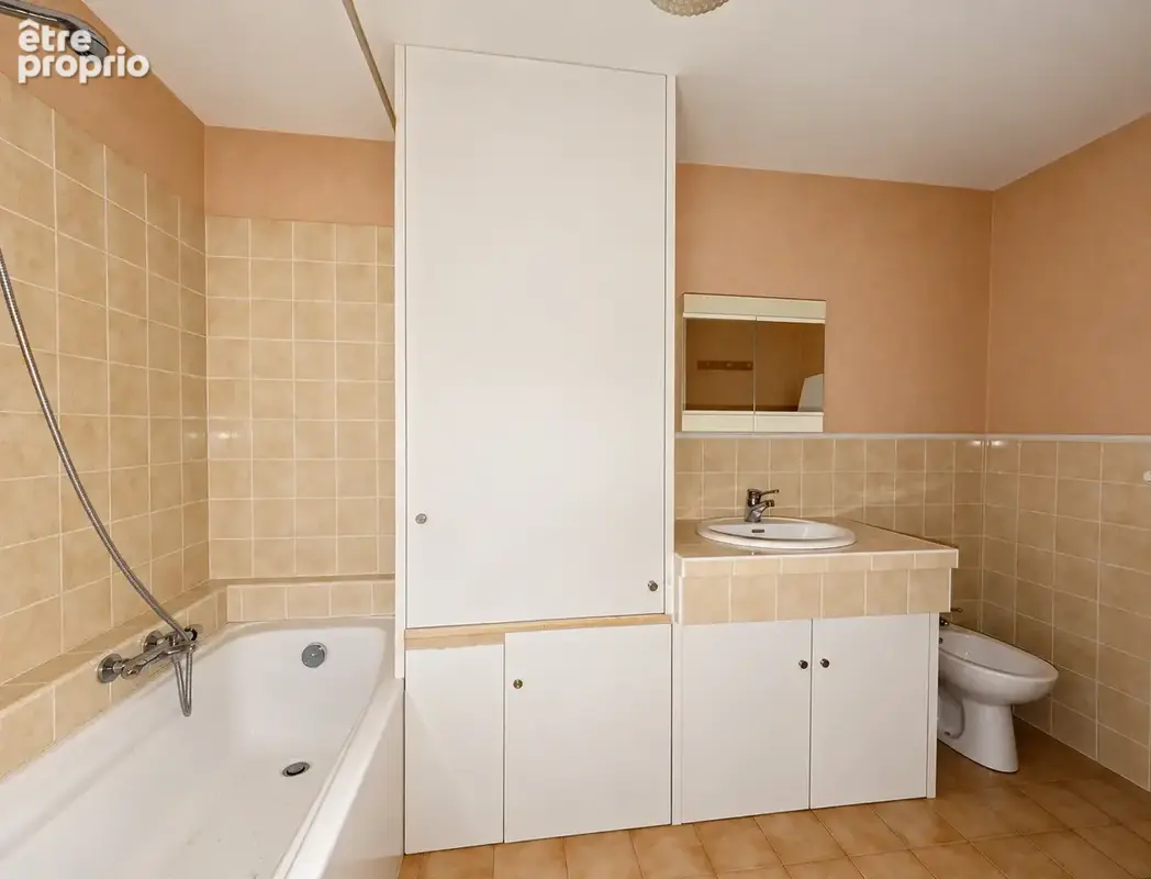 Damiatte   Maison en pierre avec dépendance et beau potentiel - photo 11