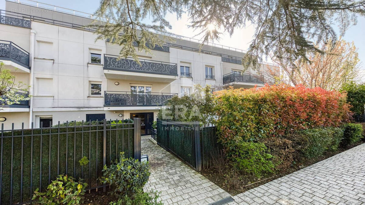 Appartement à PONTAULT-COMBAULT