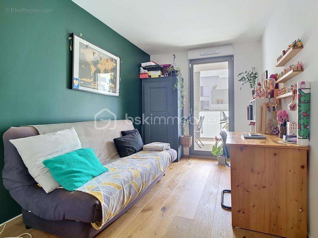 Appartement à BUSSY-SAINT-GEORGES