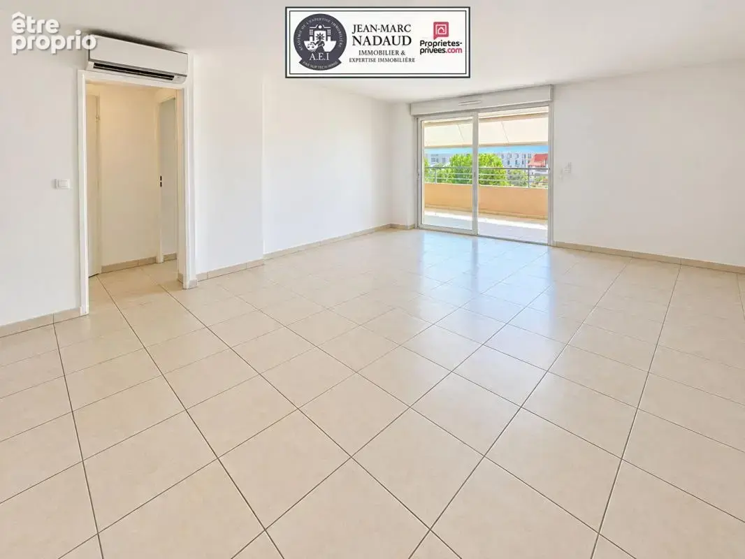 Saint-Raphaël-Vieux Port -T4, 91m2 - grande terrasse - climatisation- 2 grands garages avec espaces de stockage - photo 6