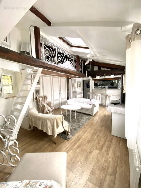 Appartement à PARIS-6E