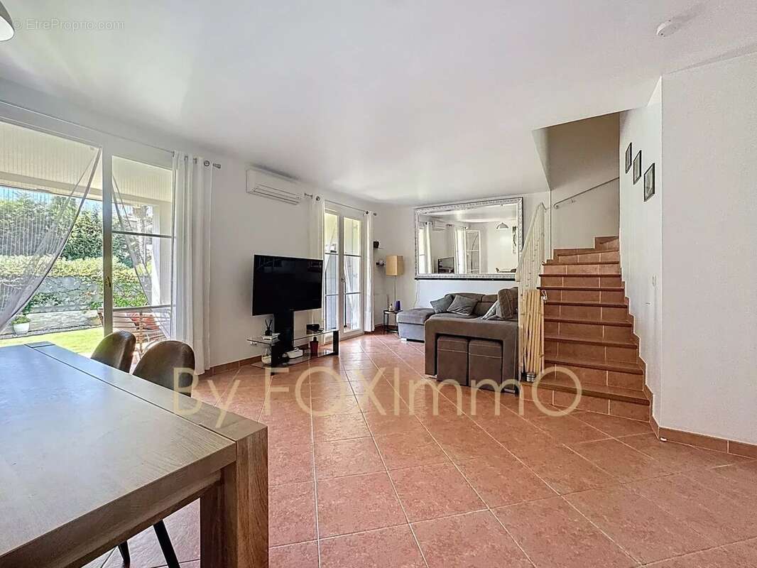 Maison à VILLENEUVE-LOUBET