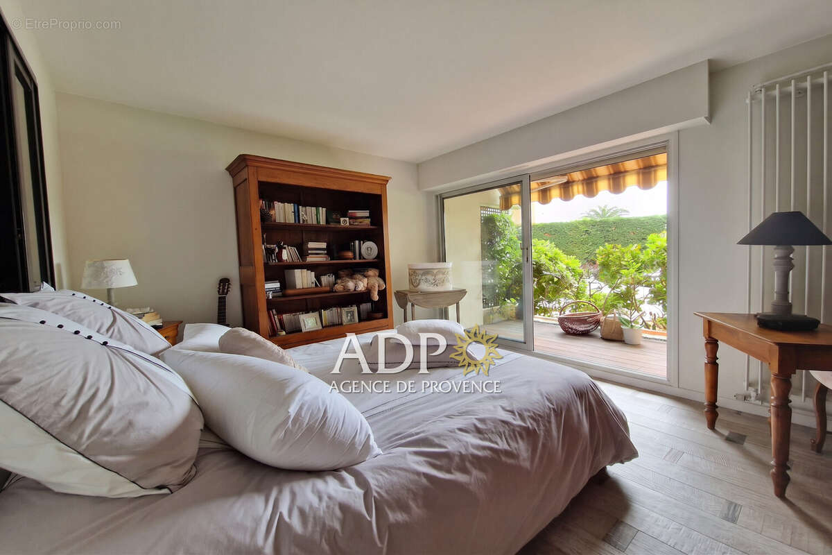 Appartement à MANDELIEU-LA-NAPOULE