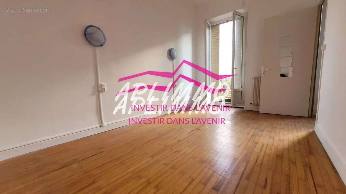 Appartement à LE TEIL