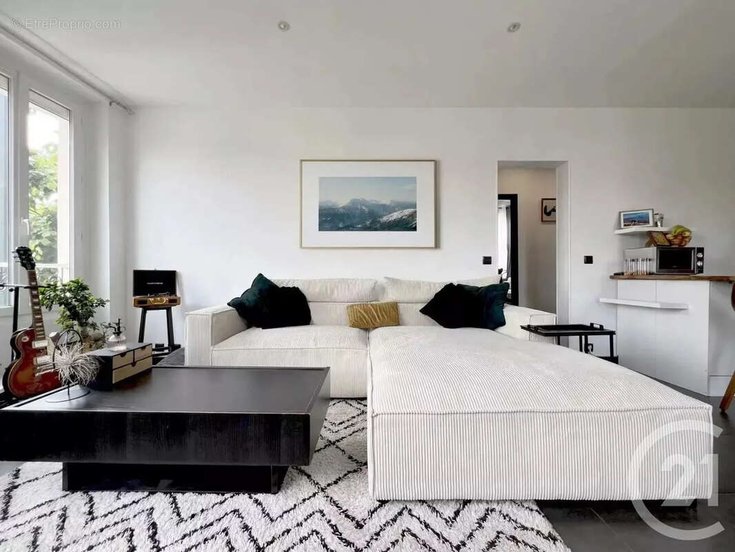 Appartement à SAINT-MAUR-DES-FOSSES