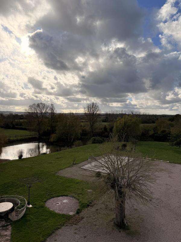 Maison à BONNEVILLE-SUR-TOUQUES