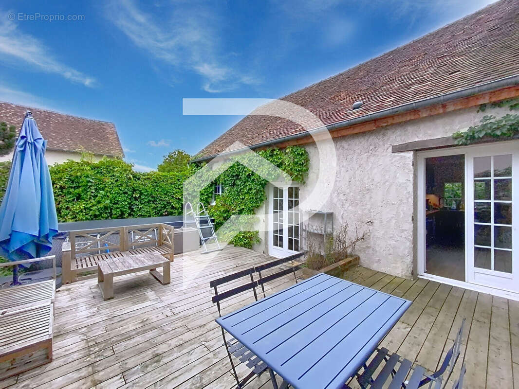 Maison à MEZIERES-EN-DROUAIS