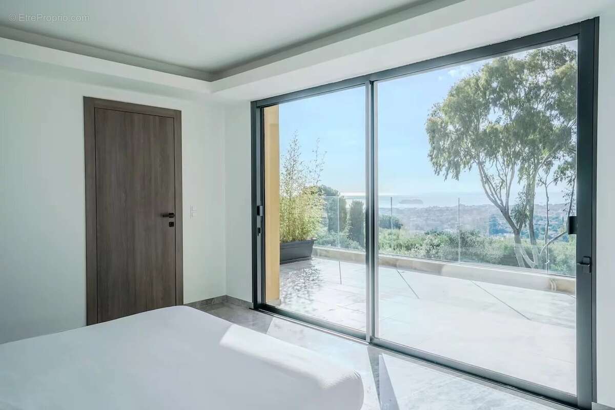 Maison à MOUGINS