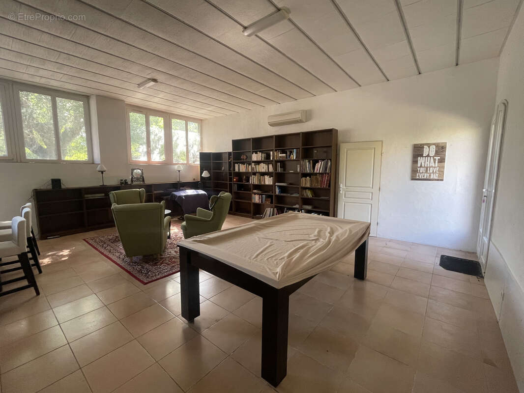Proche carcassonne - maison 250 m2 - piscine - 2 terrasses - jardin - parking privatif - photo 9
