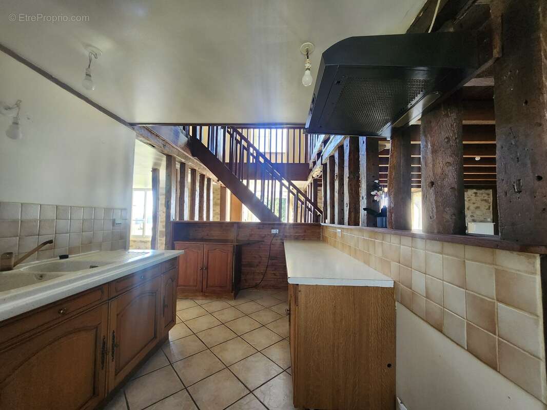 Maison à SAINT-LEONARD-DE-NOBLAT