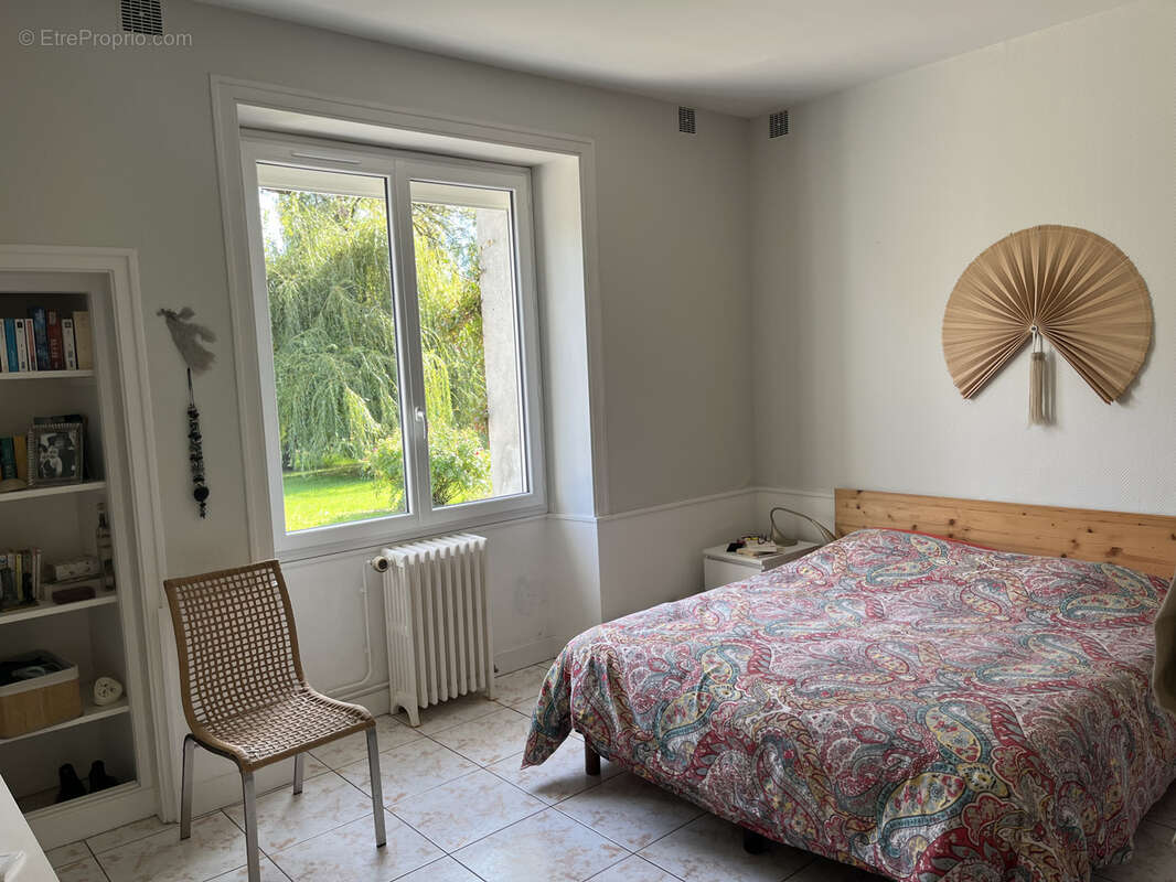 Maison à SAINT-LAURENT-DE-COGNAC