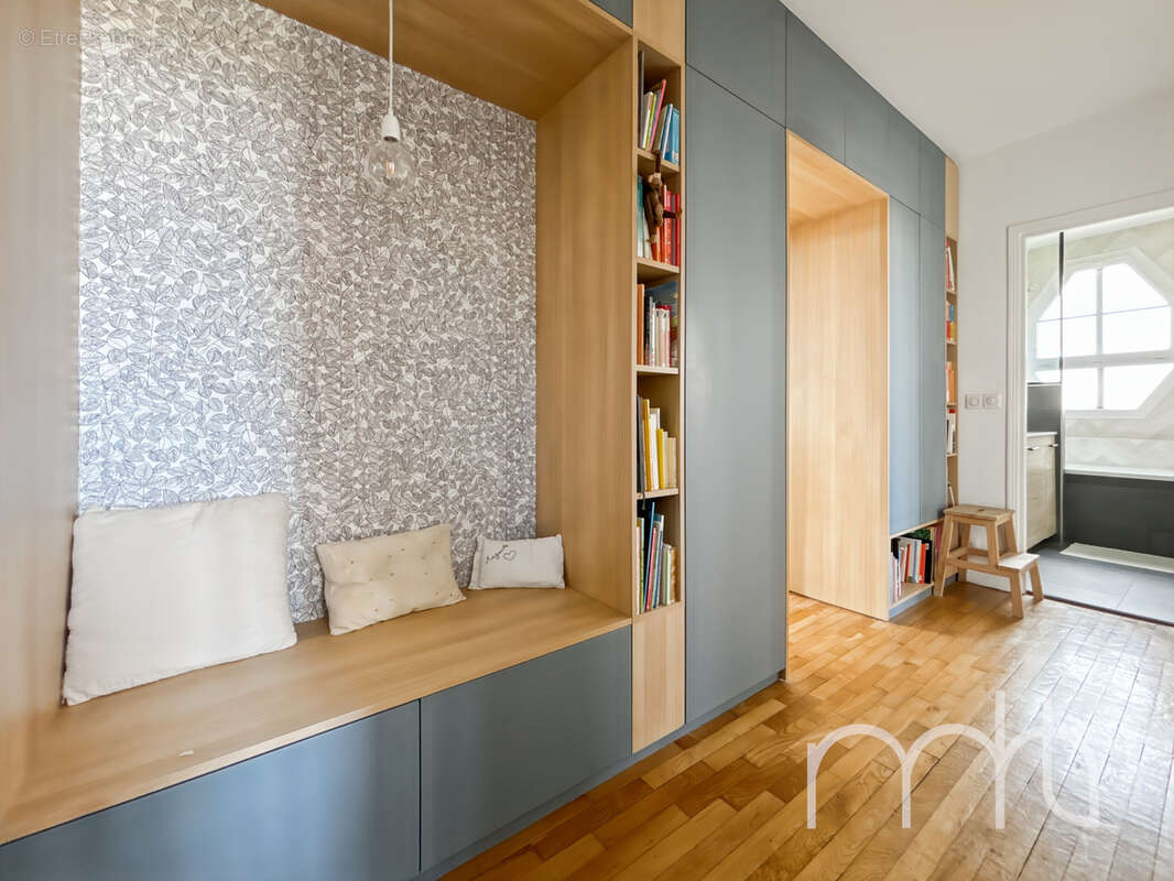 Appartement à LA GARENNE-COLOMBES