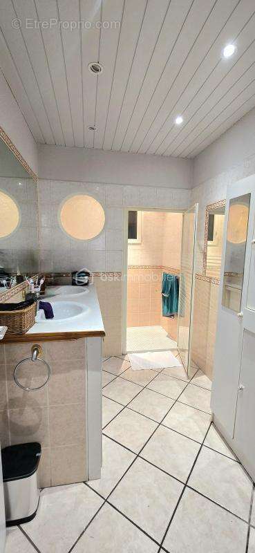 Maison à VILLELONGUE