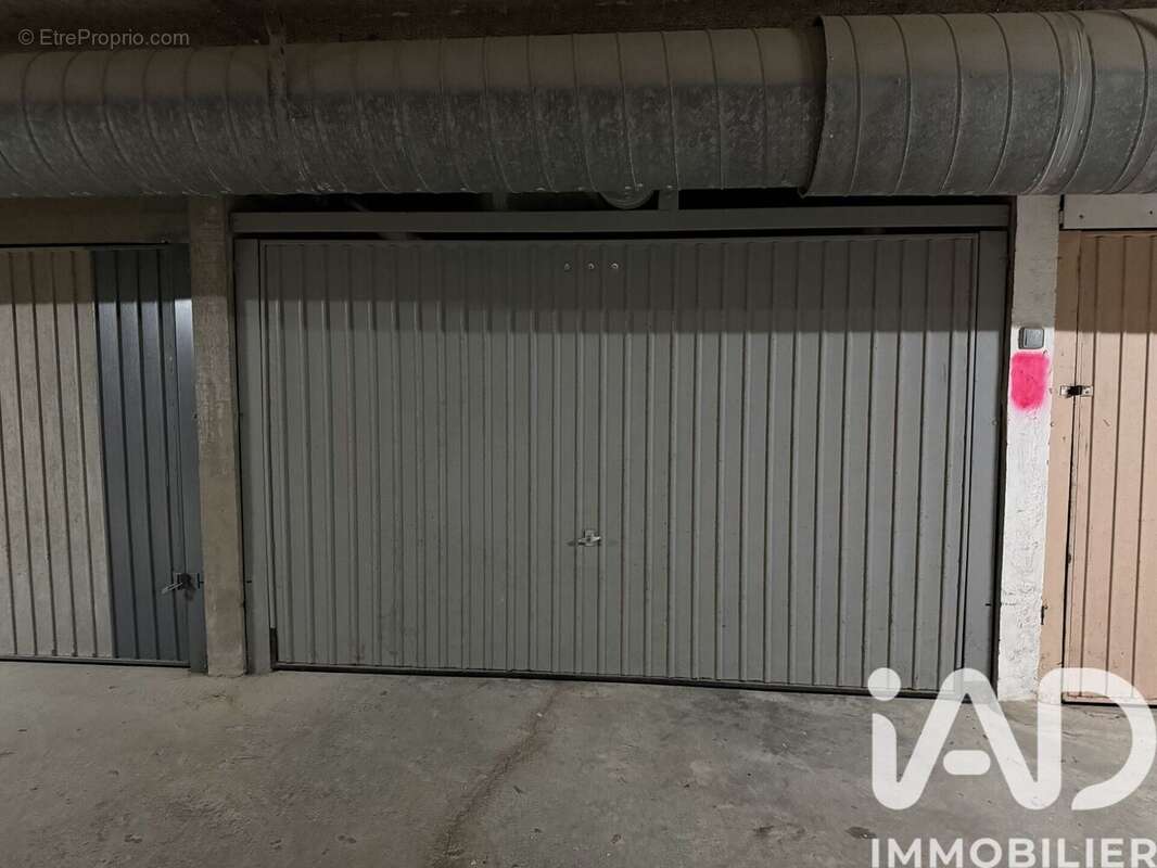 Photo 2 - Parking à LE BARCARES
