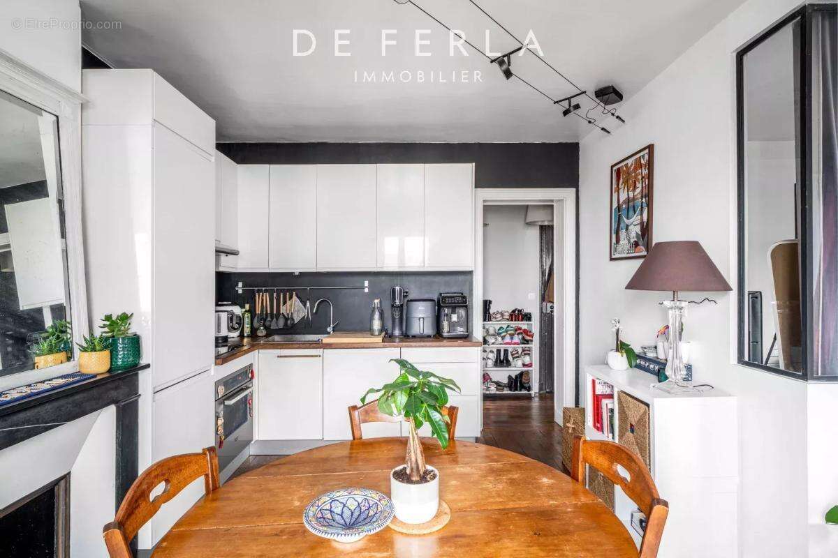 Appartement à PARIS-14E