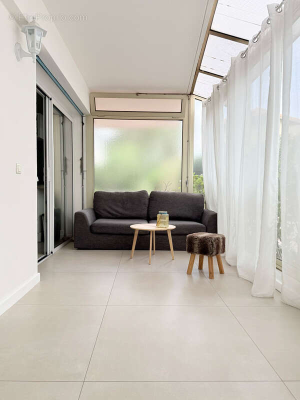 Le mourillon - appartement 1 piece 30m2 + veranda 13m2 - photo 4