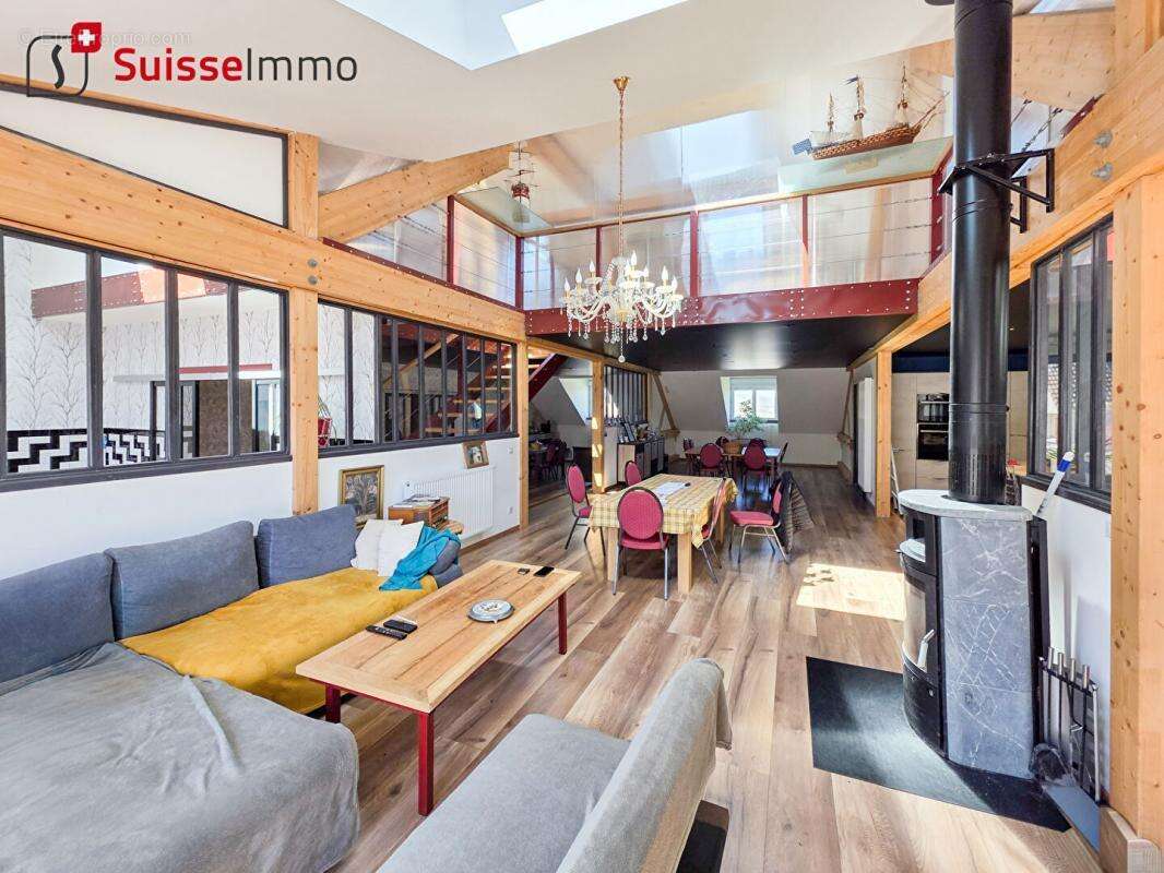 Maison à VALLEROIS-LE-BOIS