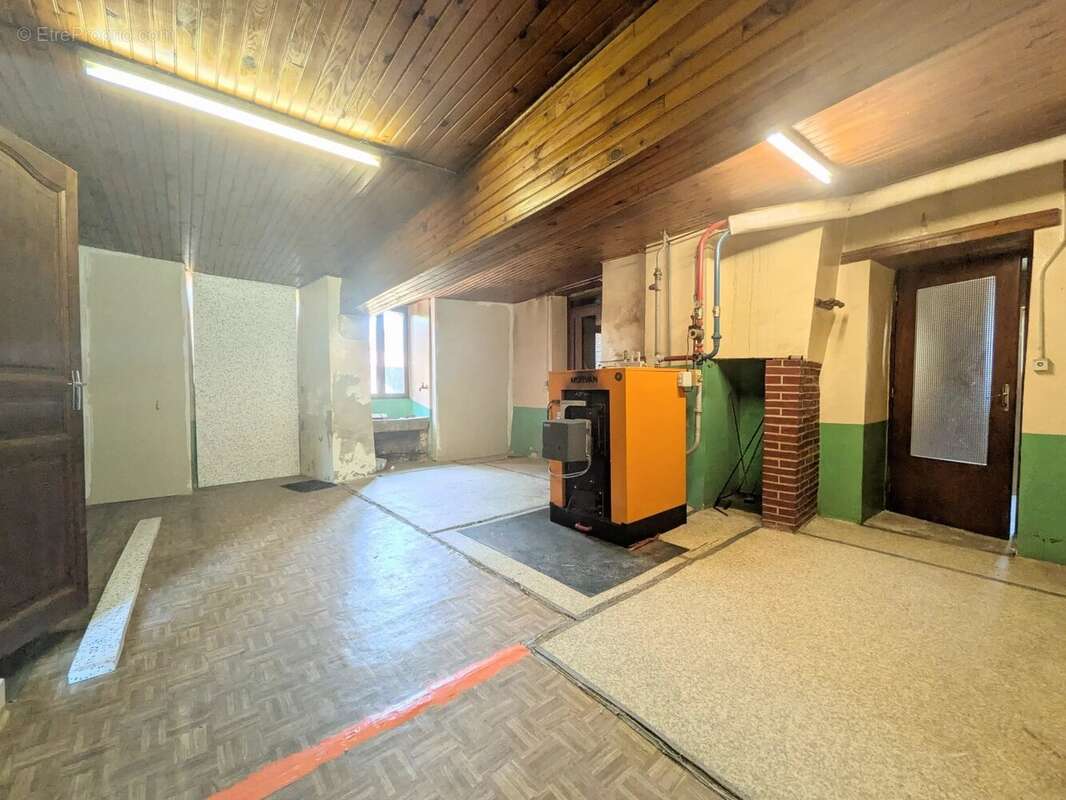 Maison pleine de potentiel pour les amoureux de nature et de grands espaces - photo 10