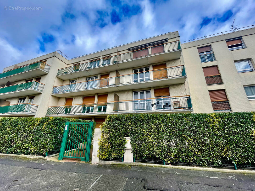 Appartement à LE BOURGET