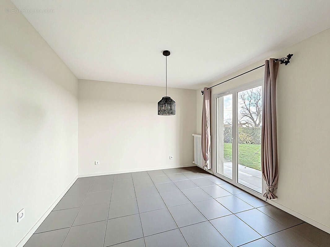 Maison Vaugneray 6 pièce(s) 135 m2 - photo 8