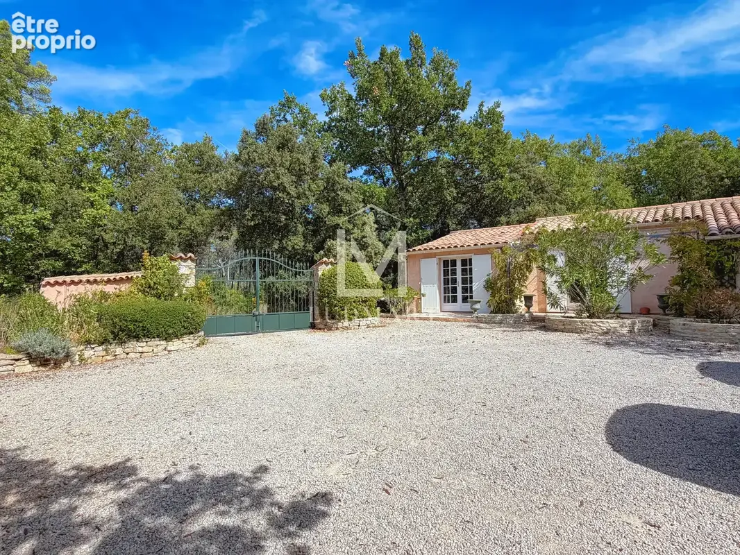 Propriété à vendre à Lorgues   225 m2 habitables, 5 chambres, maison d’amis, piscine et terrain de 4 000 m2 - photo 20