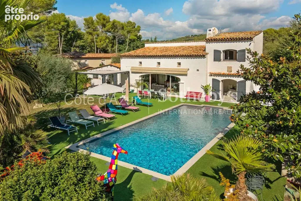 Villa de 184 m² avec piscine et jardin à Mougins, proche du village à pied - photo 1