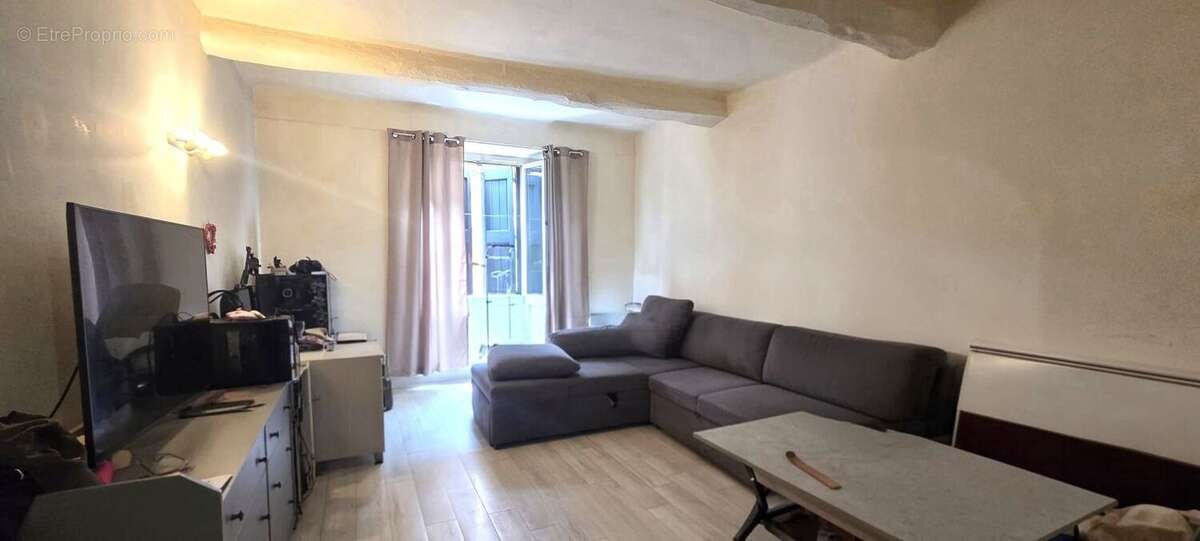 Appartement à CUGES-LES-PINS