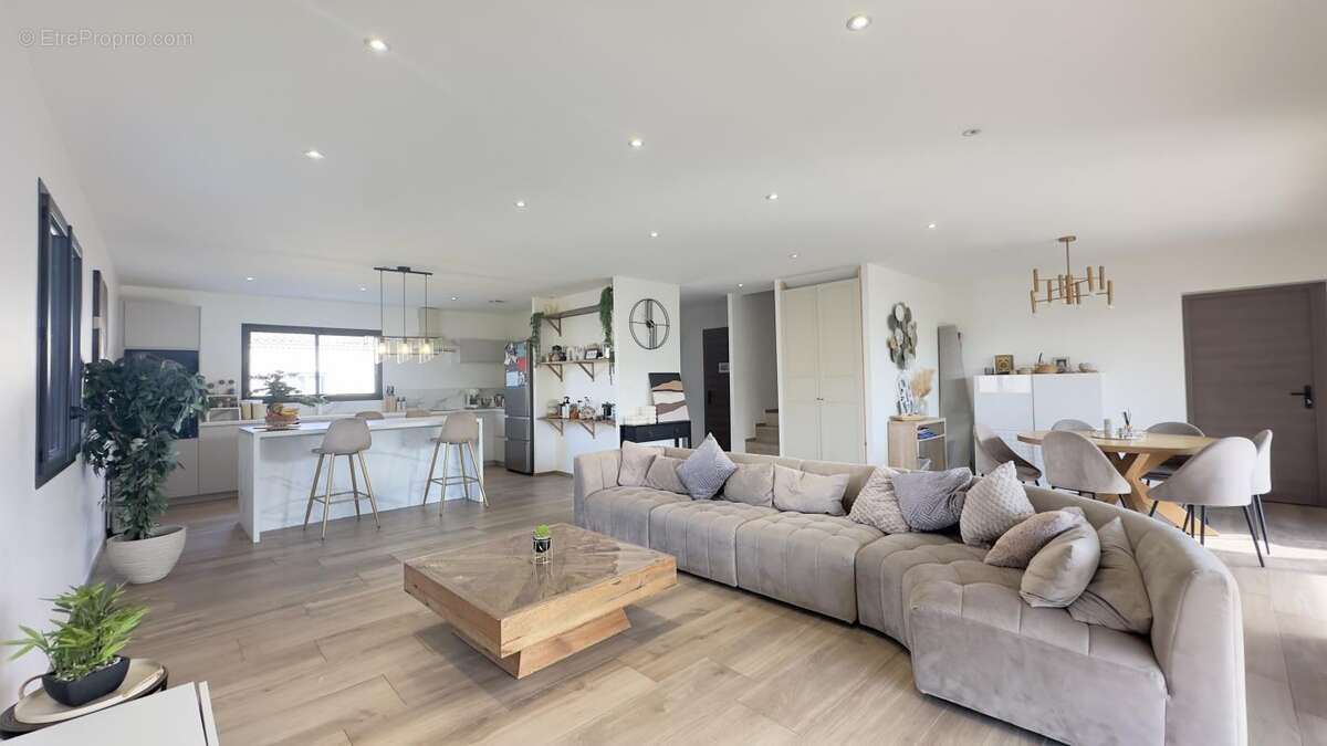 Maison à LORIOL-SUR-DROME